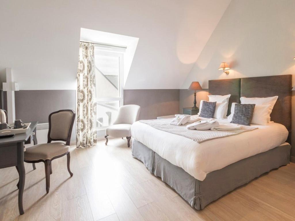Au Pre Carre Hotel Plumergat Room photo