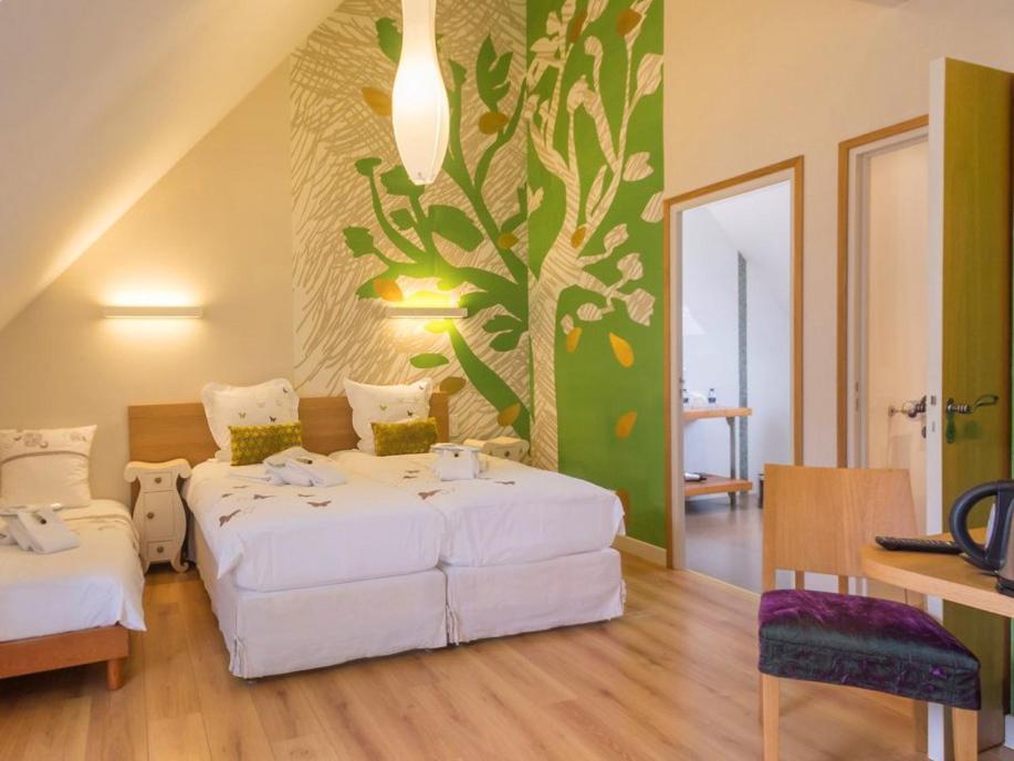 Au Pre Carre Hotel Plumergat Room photo